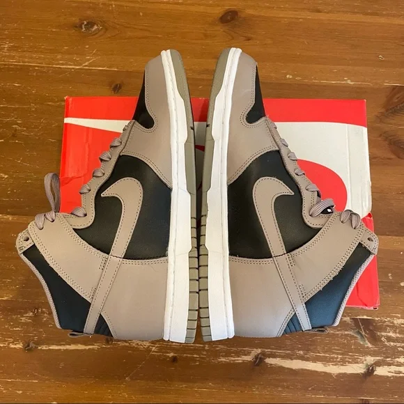 Women’s Dunk high Moon fossil! Size 9.5 W & 8 M. EUC - Picture 6 of 11